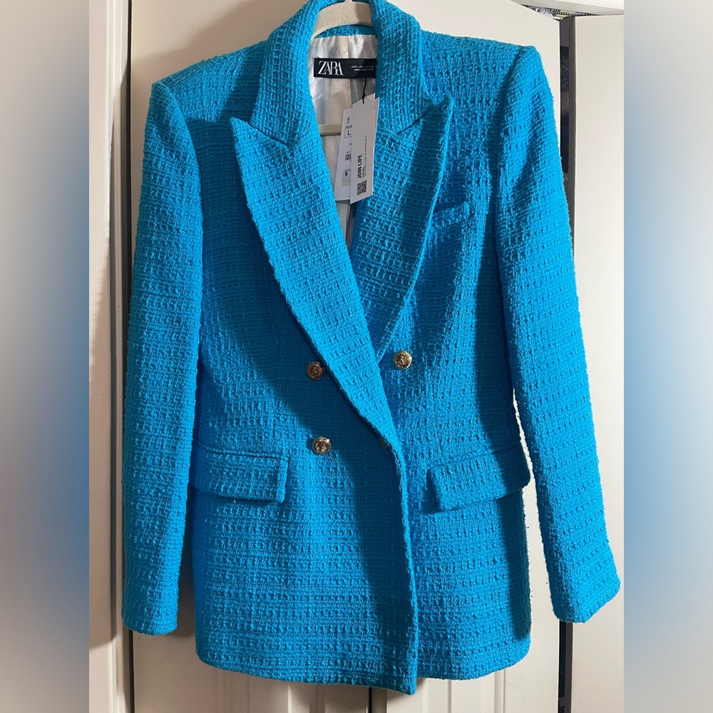 Zara Vibrant Blue Double-Breasted Boucle Blazer fitted cut & shoulder pads